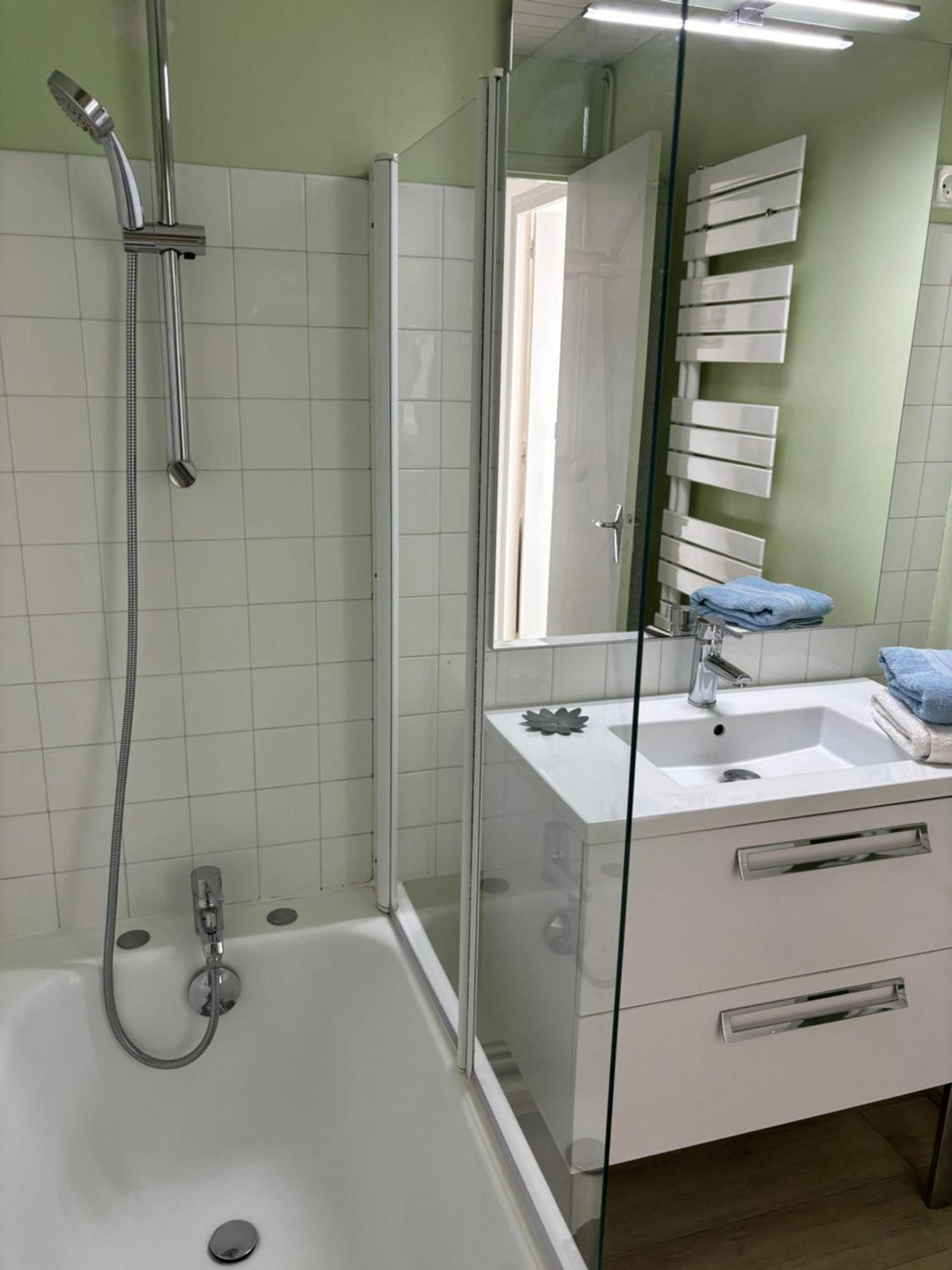 Vue Panoramique Port Et Ocean Apartment Saint Gilles Croix de vie Ngoại thất bức ảnh